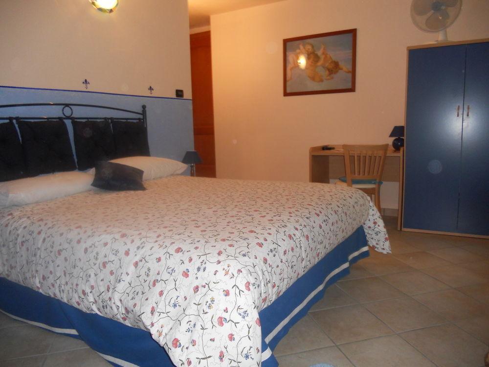 B&B Renzano Bedrooms 萨罗 外观 照片